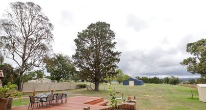 Country 4-Bed Homestead with Games Room & Views
