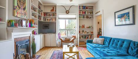 TV, books