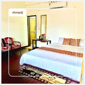 Free WiFi, bed sheets