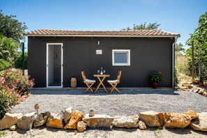 Outdoor dining - Rural Casa Happy with natural Pool - Algarve (São Brás de Alportel)