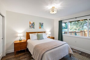 3 Schlafzimmer, Schreibtisch, kostenloses WLAN, Bettwäsche