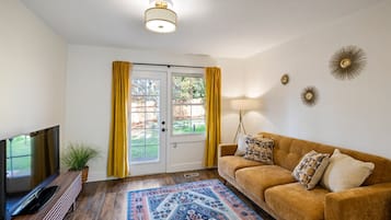 Smart TV, DVD player, books