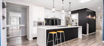 Stylish Spacious 5BR Multifunctional Retreat Home