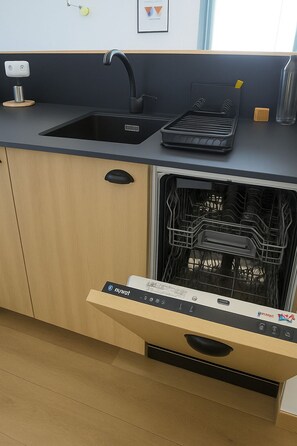 Microwave, oven, stovetop, dishwasher