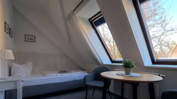 Chambre Triple, vue jardin