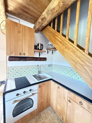 Oven, stovetop, dishwasher