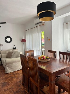 Dining room - Torremolinos Center, Magnificent Air-conditioned Apartment, Wifi, Beautiful (Torremolinos)