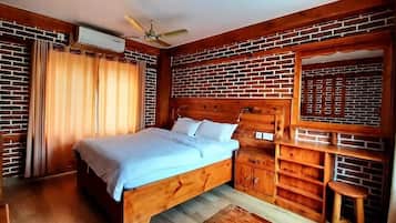 Deluxe Double Room, Mountain View | Free WiFi