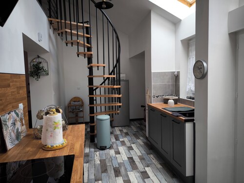 Le petit coin de paradis completely renovated house in an atypical neighborhood