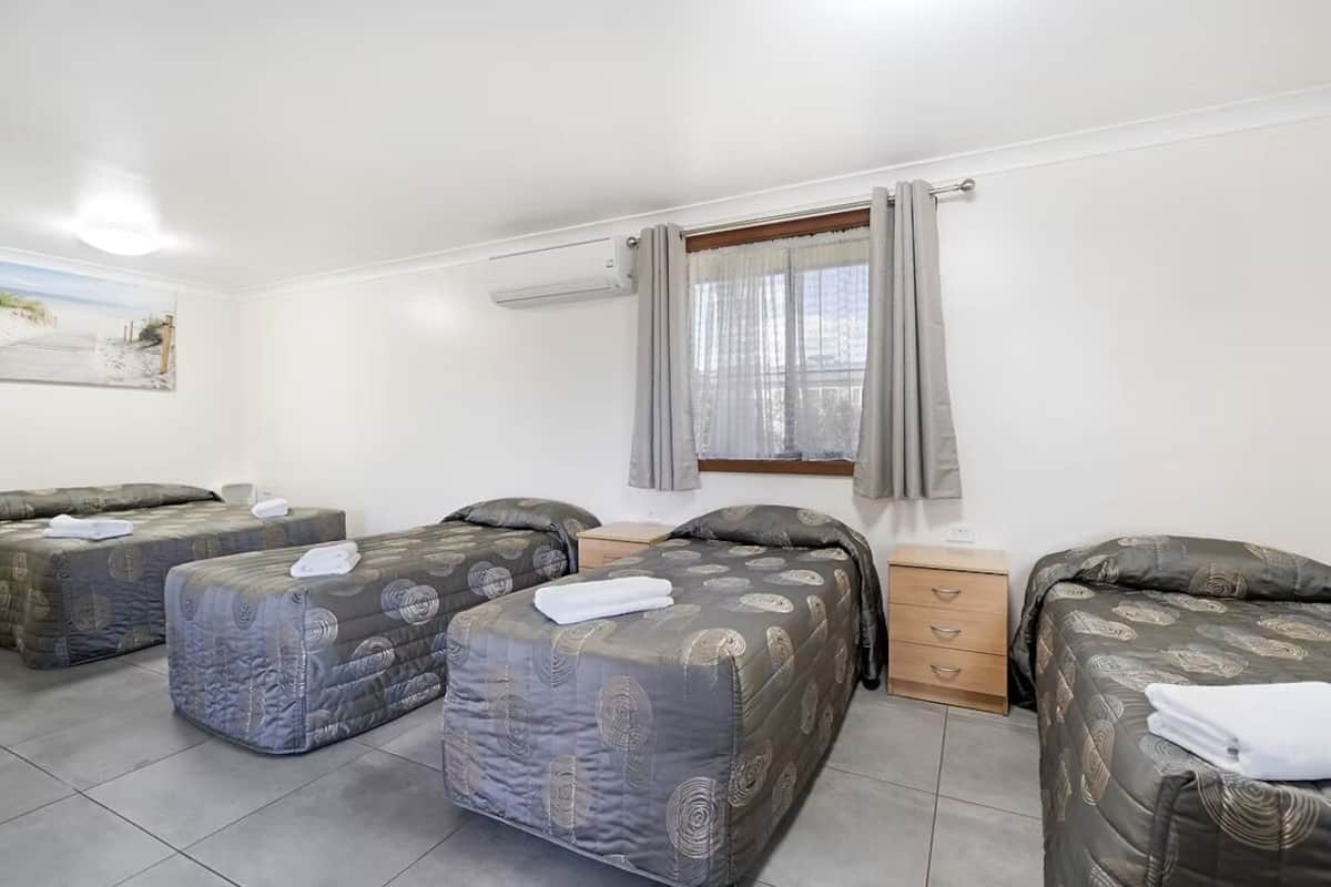 Deluxe Room, Pool View