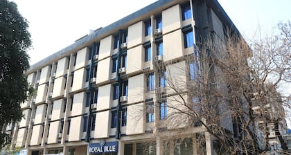 Royal Blue Hotel