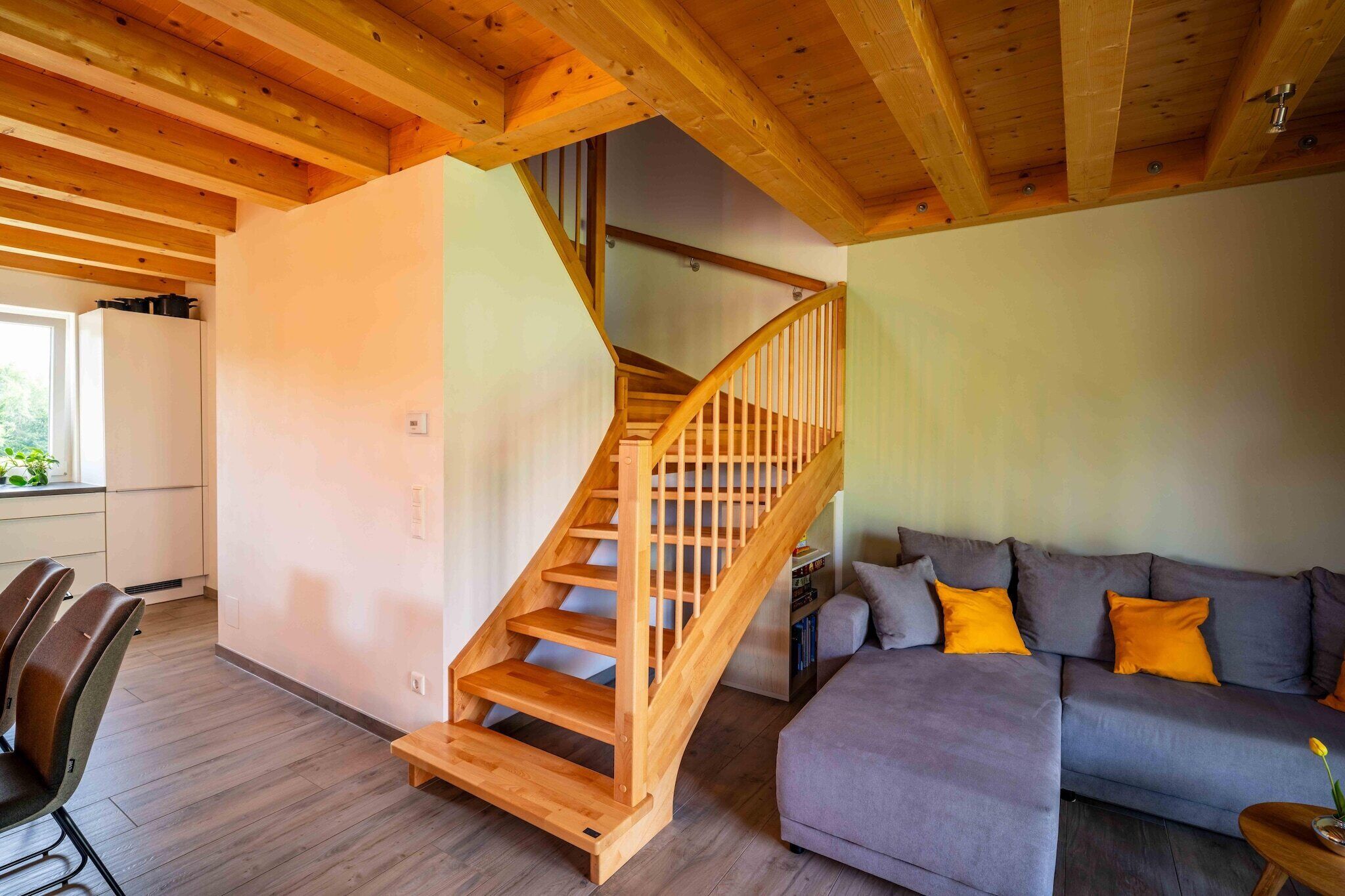 TV connectée, cheminée, espaces bureaux