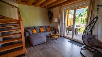 Smart TV, fireplace, offices