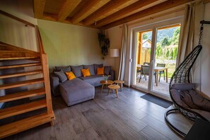 Smart TV, fireplace, offices - Villa with terrace, sauna near the border triangle (Seltschach )