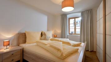2 bedrooms