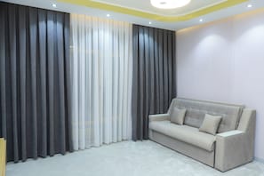 Luxury Room | Laptop workspace, free WiFi, bed sheets
