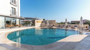 Indoor pool, outdoor pool