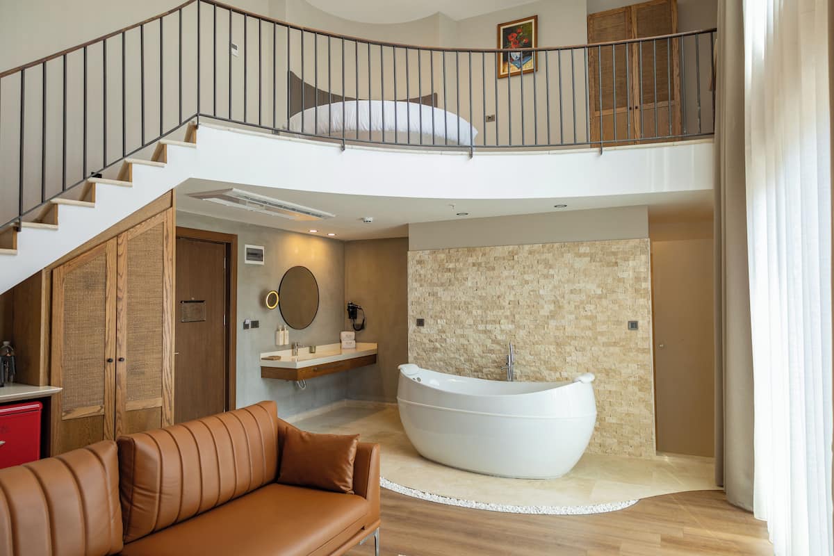 Loft Room  | Hochwertige Bettwaren, Zimmersafe, Verdunkelungsvorhänge