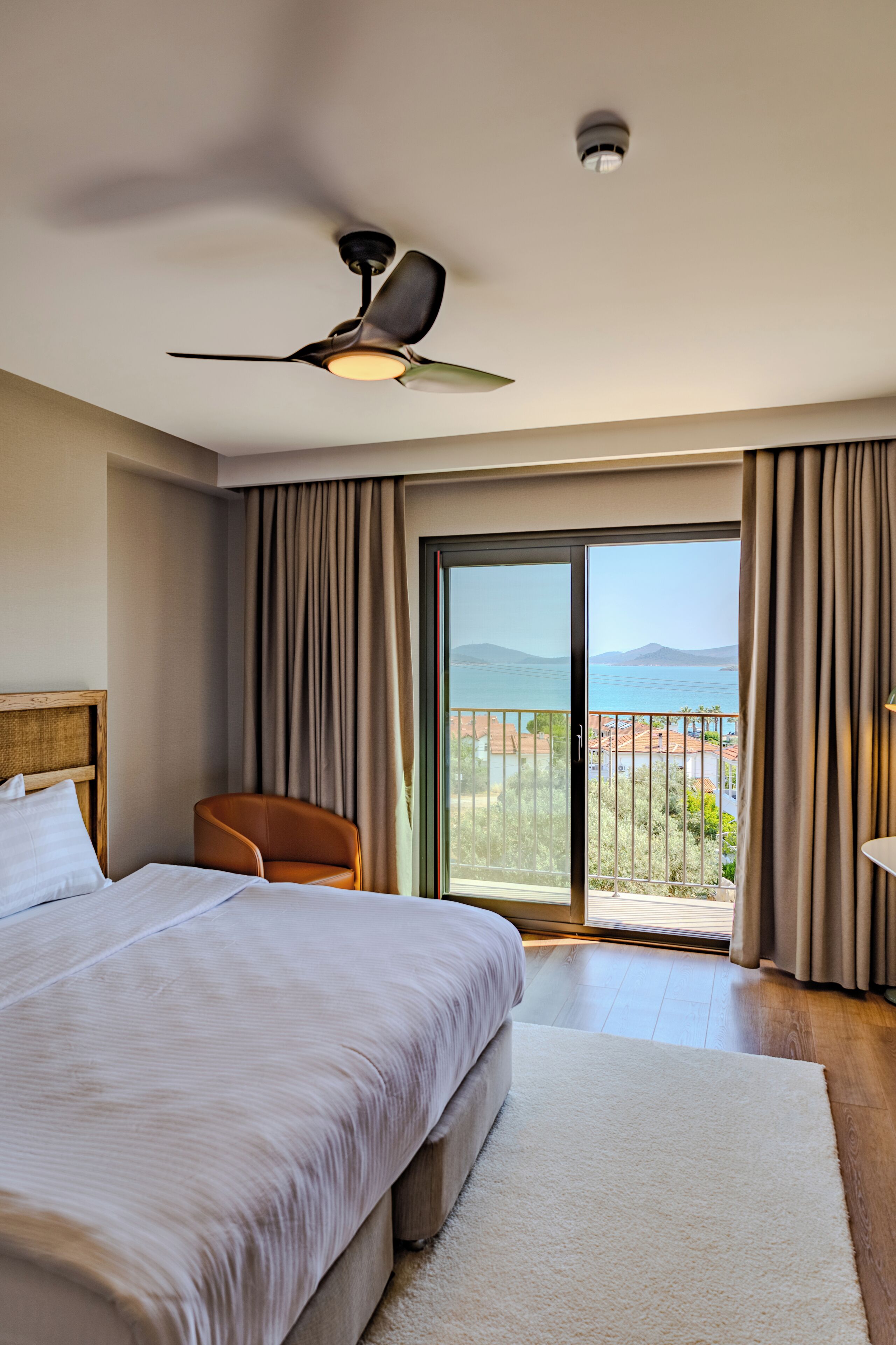 Deluxe double room Sea View | Premium bedding, in-room safe, blackout drapes, free WiFi