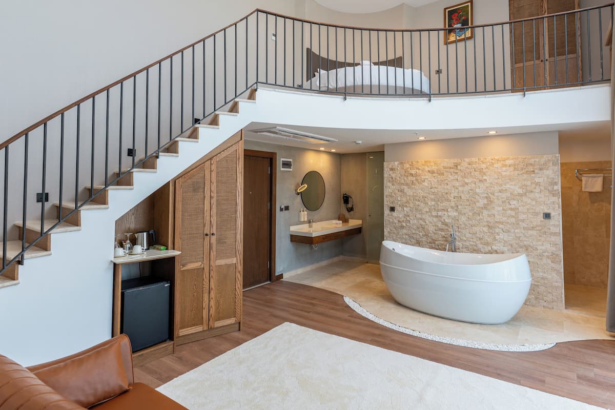 Loft Oda ( Jakuzili )