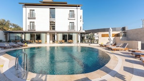 Indoor pool, outdoor pool