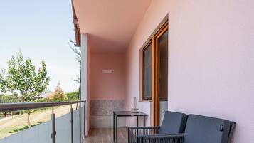 Luxury Suite, Garden View