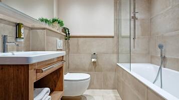 Triple Room, City View | Bathroom | Free toiletries, hair dryer, towels, soap