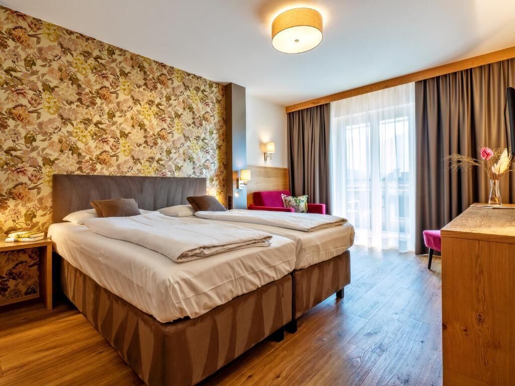 Habitación Deluxe doble, balcón, vistas al patio | Wifi gratis
