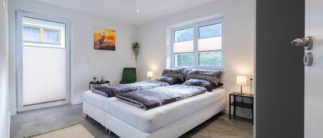 3 bedrooms, internet