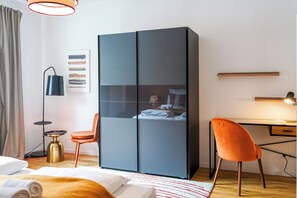 Departamento superior | Tabla de planchar con plancha y wifi gratis 