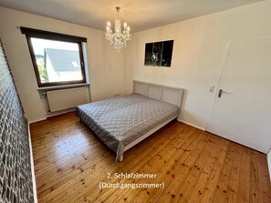 2 bedrooms, WiFi, bed sheets