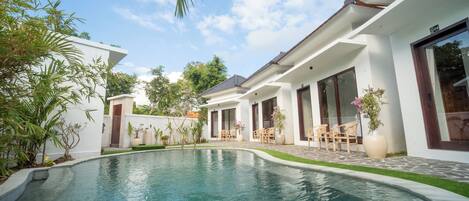 المنشأة من الخارج