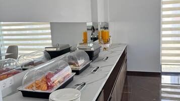 Petit déjeuner buffet compris tous les jours