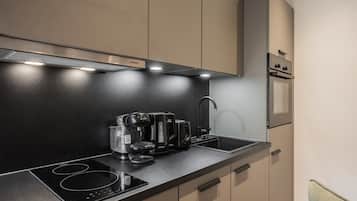 Kühlschrank, Ofen, Herdplatte, Geschirrspüler