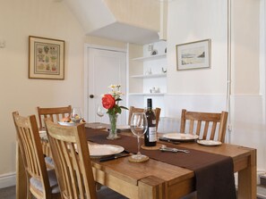Dining - 2 bedroom accommodation in Brixham (Brixham)