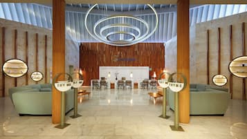 Sauna, hot tub, steam room, body treatments, hydrotherapy, aromatherapy