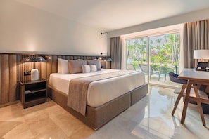 Premium bedding, free minibar, in-room safe, individually decorated - Family Selection at Grand Palladium Select Bávaro - All Inclusive (Punta Cana)