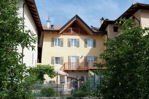 Exterior - Beautiful apartment in Val di Non (Brez)
