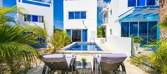 New Modern 2-lvl Punta Cana Villa in Gated Community With Private Pool Rooftop Jacuzzi