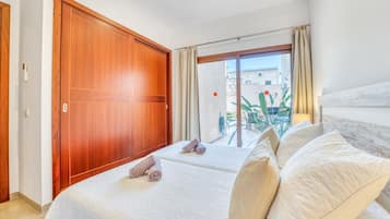 5 chambres, fer et planche Ă  repasser, Wi-Fi gratuit, draps fournis