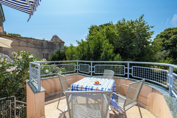 Apartament familiar, 1 dormitori (Peaceful Retreat With Terrace 2) | Terrassa o pati
