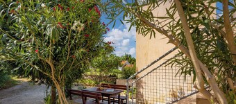 Peaceful Retreat Apartments With Terrace