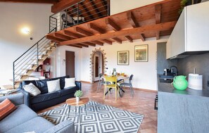 Smart TV - 2 bedroom stunning apartment in Sovere (Sovere)
