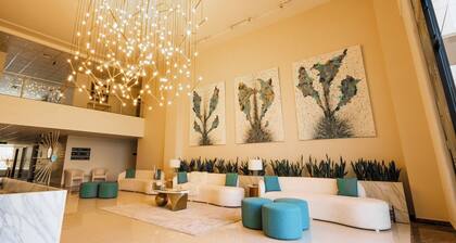 City Vibes - Modern 1BHK Apartment - For Families & Travelers @ Zameen Opal