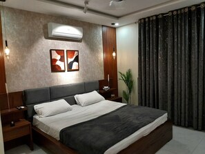 1 quarto, ferros/tábuas de passar roupa, Wi-Fi, roupa de cama