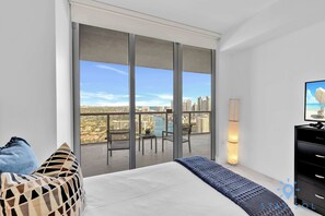 2 Schlafzimmer, Schreibtisch, Bügeleisen/Bügelbrett, Reisekinderbett