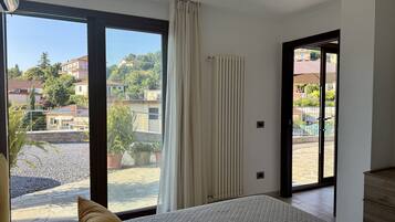 2 chambres, fer et planche Ă repasser, Wi-Fi gratuit, draps fournis