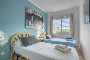 3 chambres, fer et planche Ă repasser, Wi-Fi, draps fournis