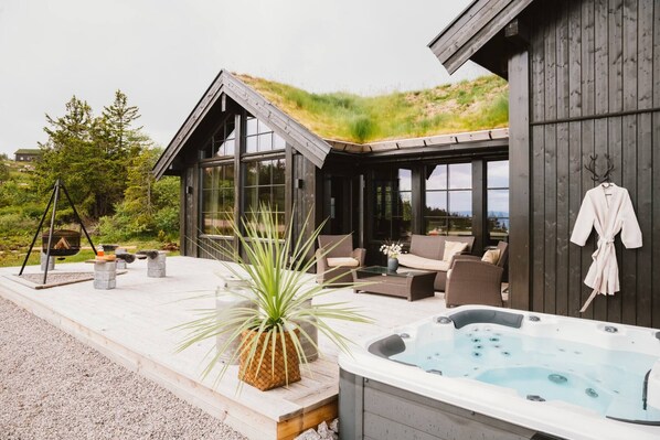 Terrace/patio - Cabin With Jacuzzi on Lifjell (Midt-Telemark)