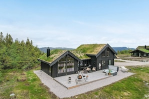 Cabin, 5 Bedrooms, Balcony, Mountain View | Terrace/patio